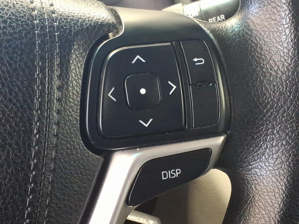 2017 Toyota Sienna Image 12