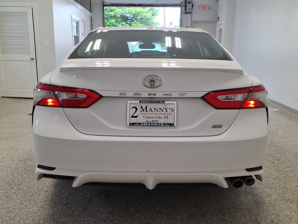 2019 Toyota Camry Image 5