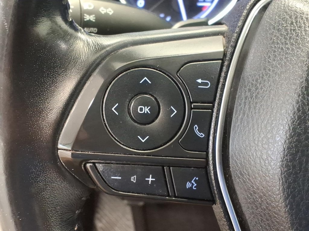 2019 Toyota Camry Image 10