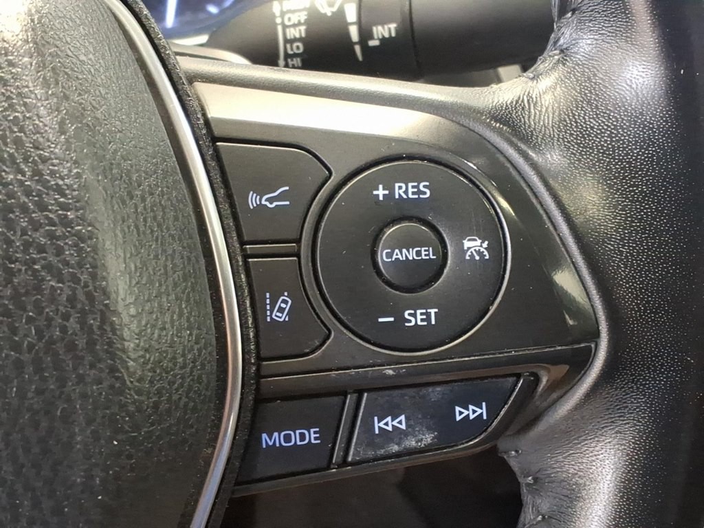 2019 Toyota Camry Image 12