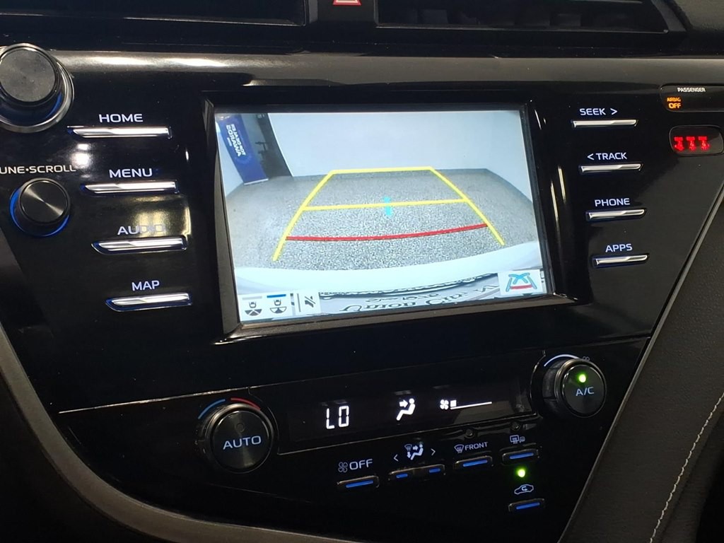 2019 Toyota Camry Image 14