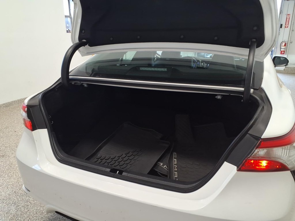2019 Toyota Camry Image 23