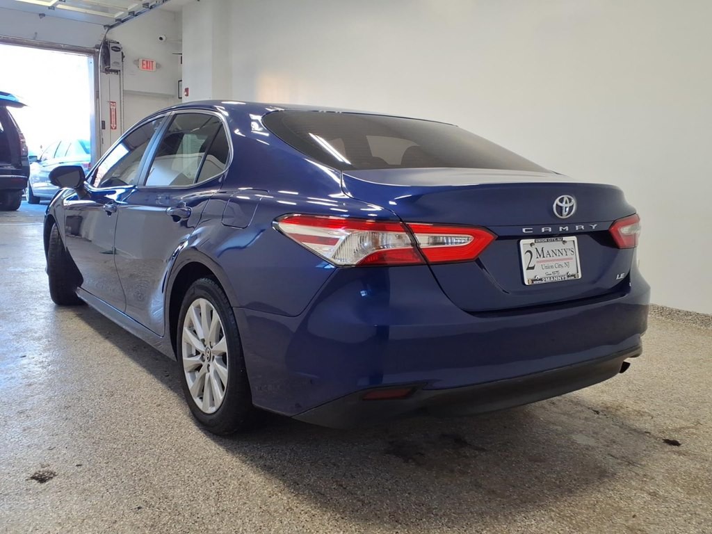 2018 Toyota Camry Image 6