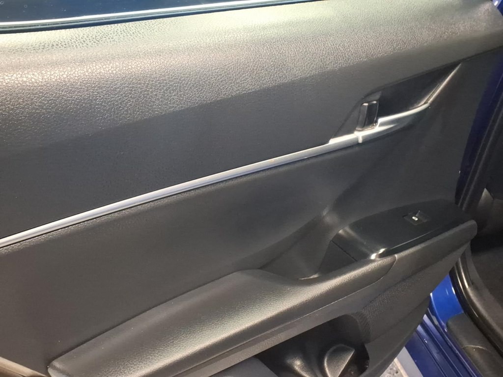 2018 Toyota Camry Image 17