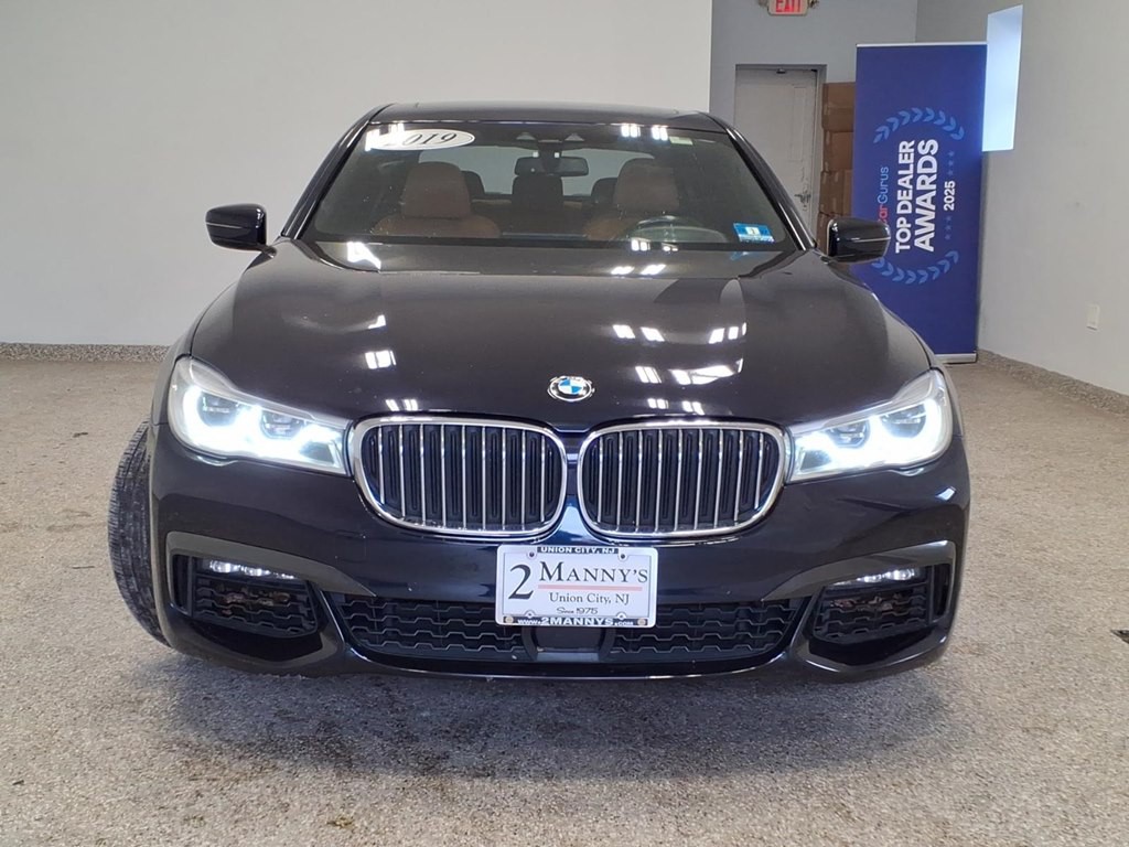 2019 BMW 7 Series Image 2