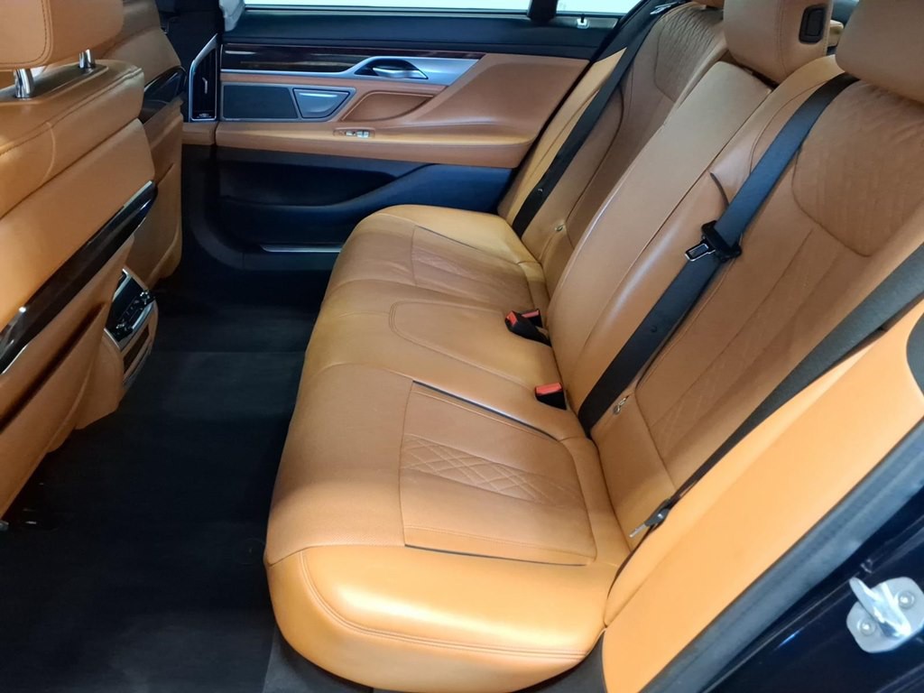2019 BMW 7 Series Image 23