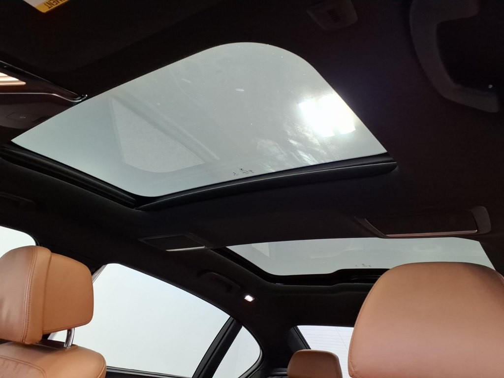 2019 BMW 7 Series Image 25