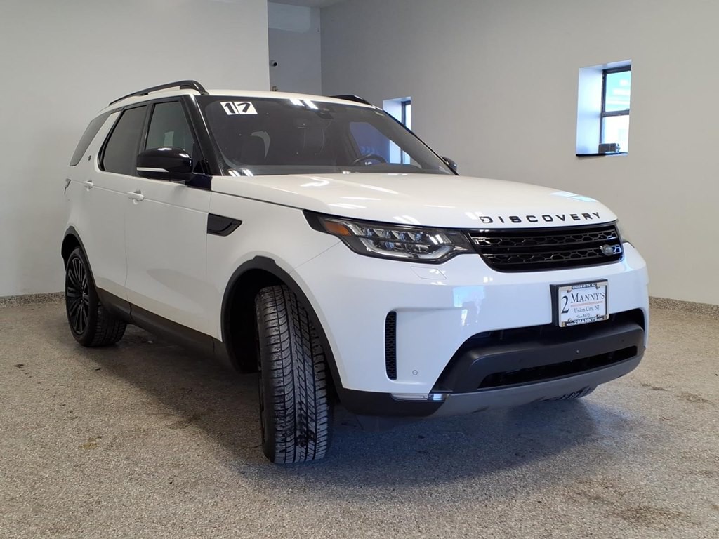 2017 Land Rover Discovery Image 3