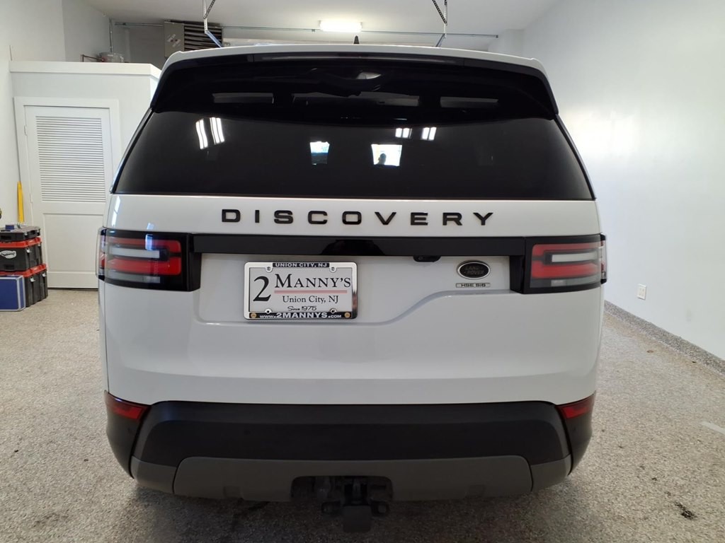2017 Land Rover Discovery Image 5