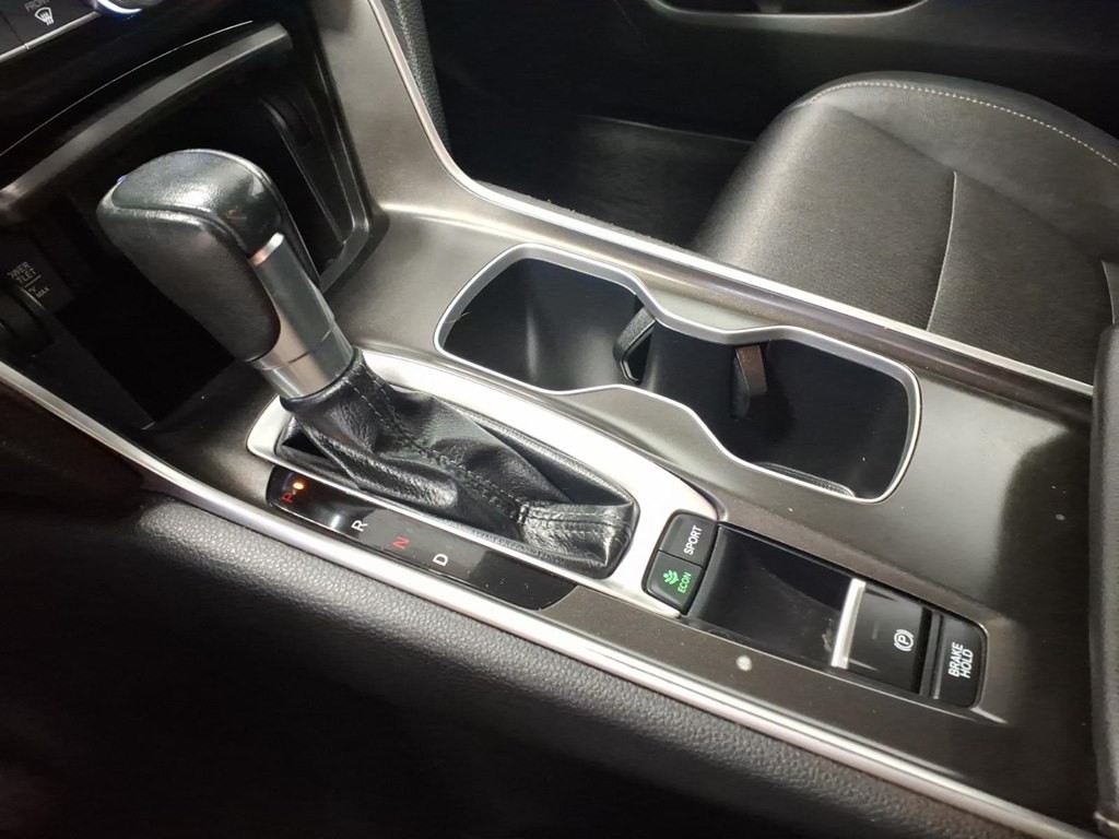 2020 Honda Accord Image 16