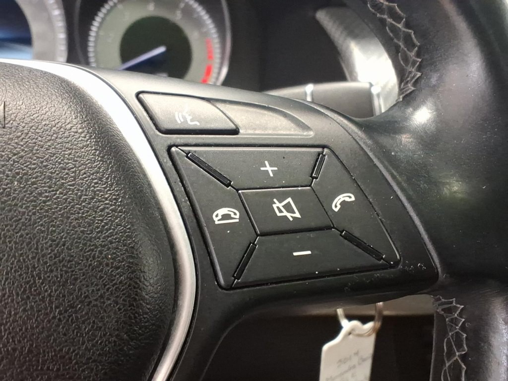 2014 Mercedes-Benz GLK-Class Image 12