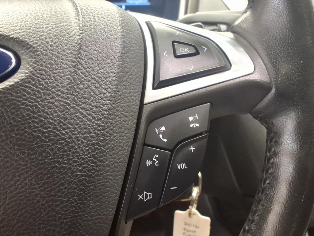 2016 Ford Fusion Image 12