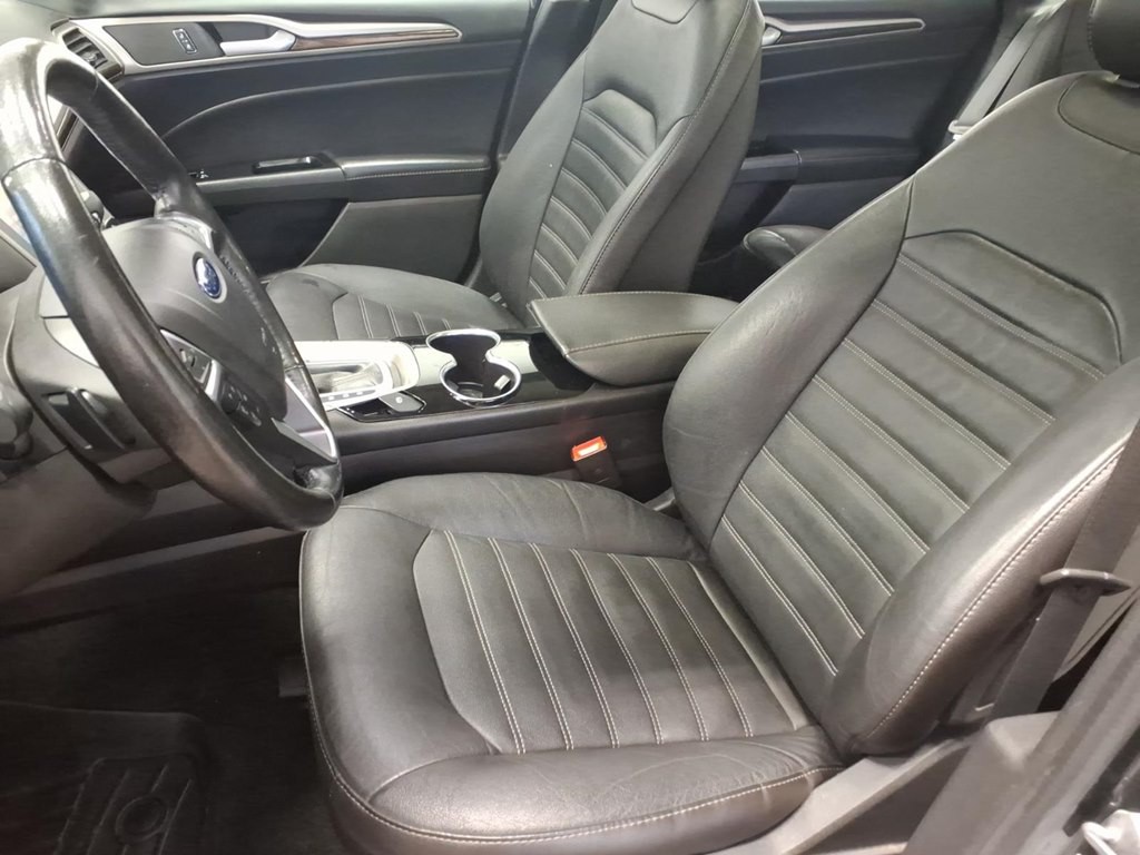 2016 Ford Fusion Image 18