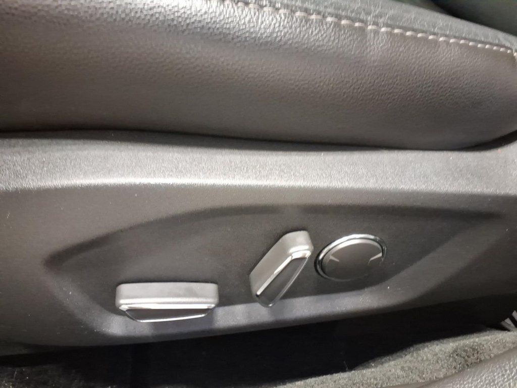 2016 Ford Fusion Image 19