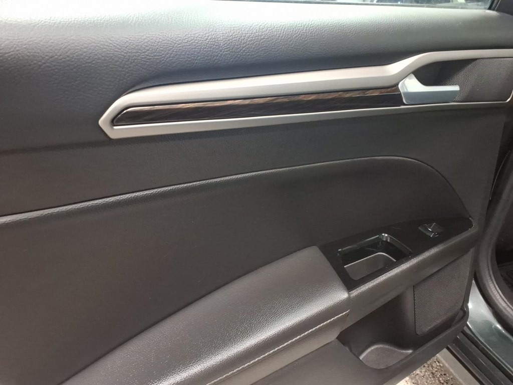 2016 Ford Fusion Image 20