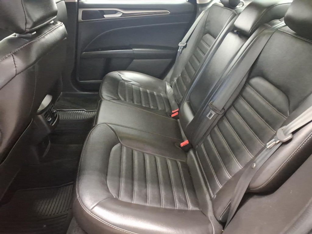 2016 Ford Fusion Image 21
