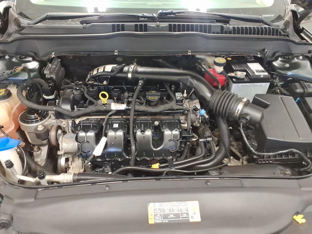 2016 Ford Fusion Image 23