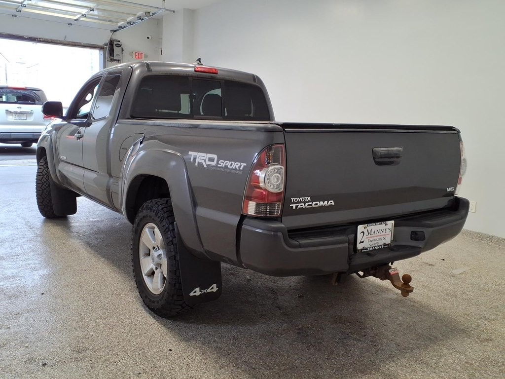 2015 Toyota Tacoma Image 6
