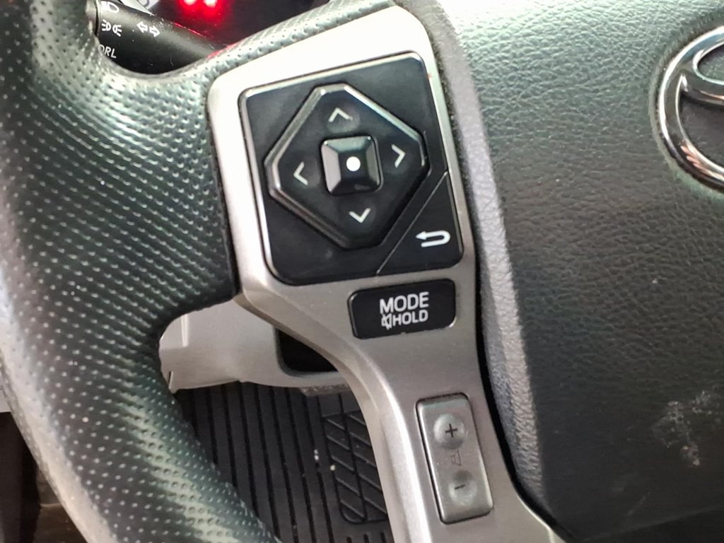 2015 Toyota Tacoma Image 11