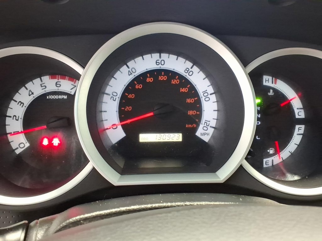 2015 Toyota Tacoma Image 12