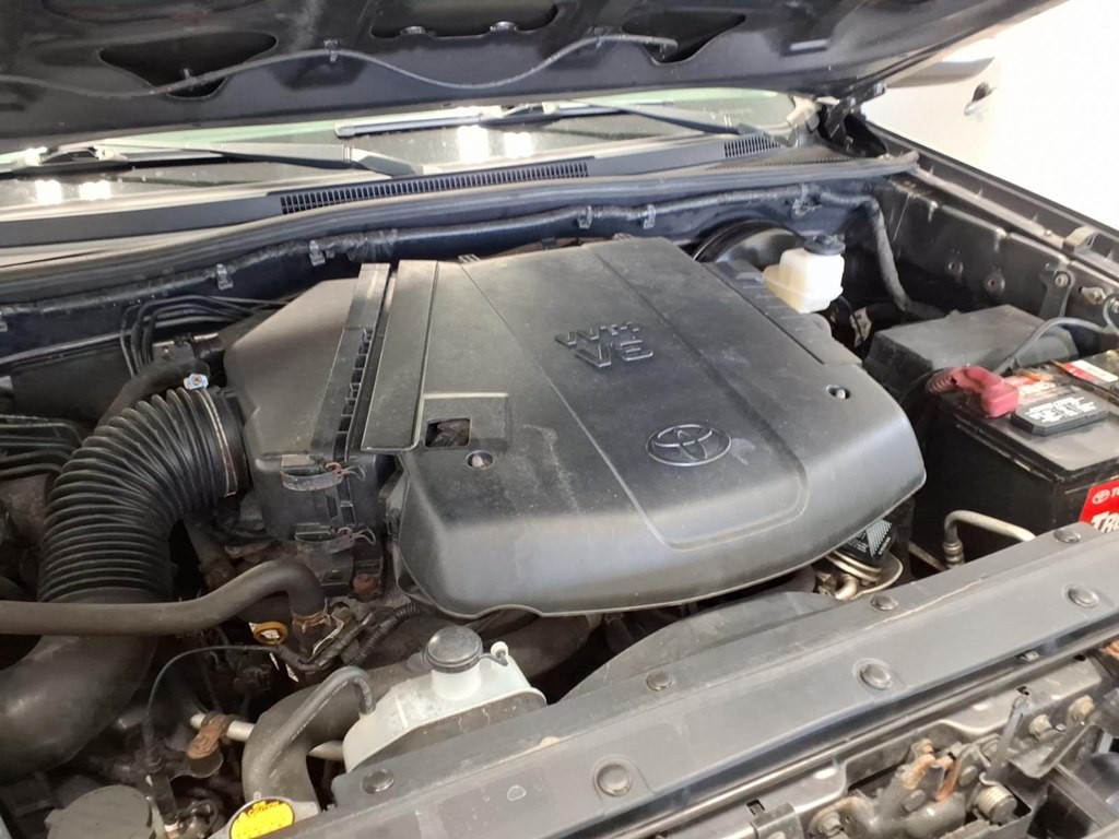 2015 Toyota Tacoma Image 20