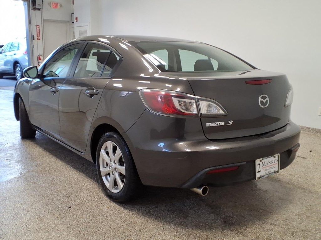 2010 Mazda Mazda3 Image 5