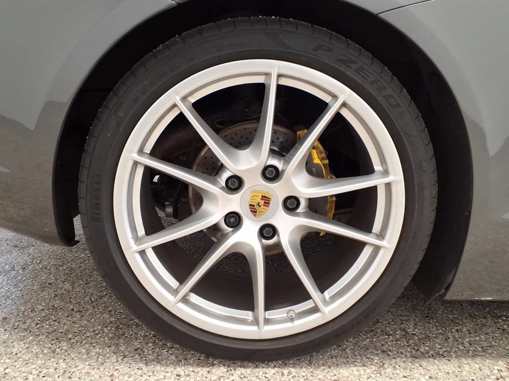 2016 Porsche Cayman Image 7