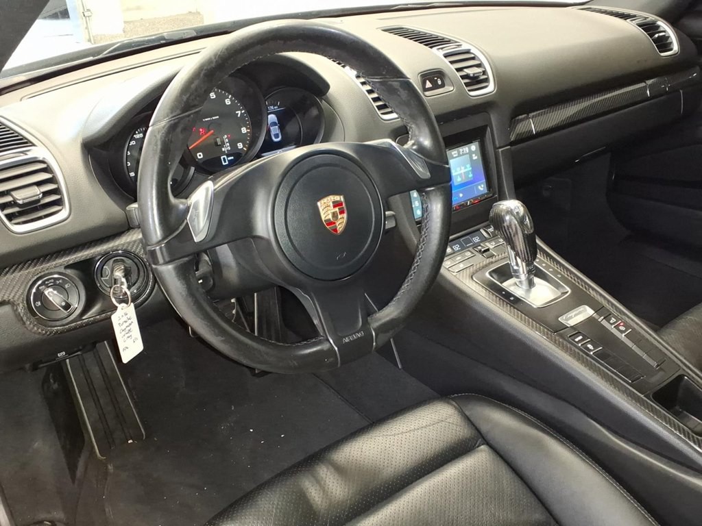 2016 Porsche Cayman Image 9