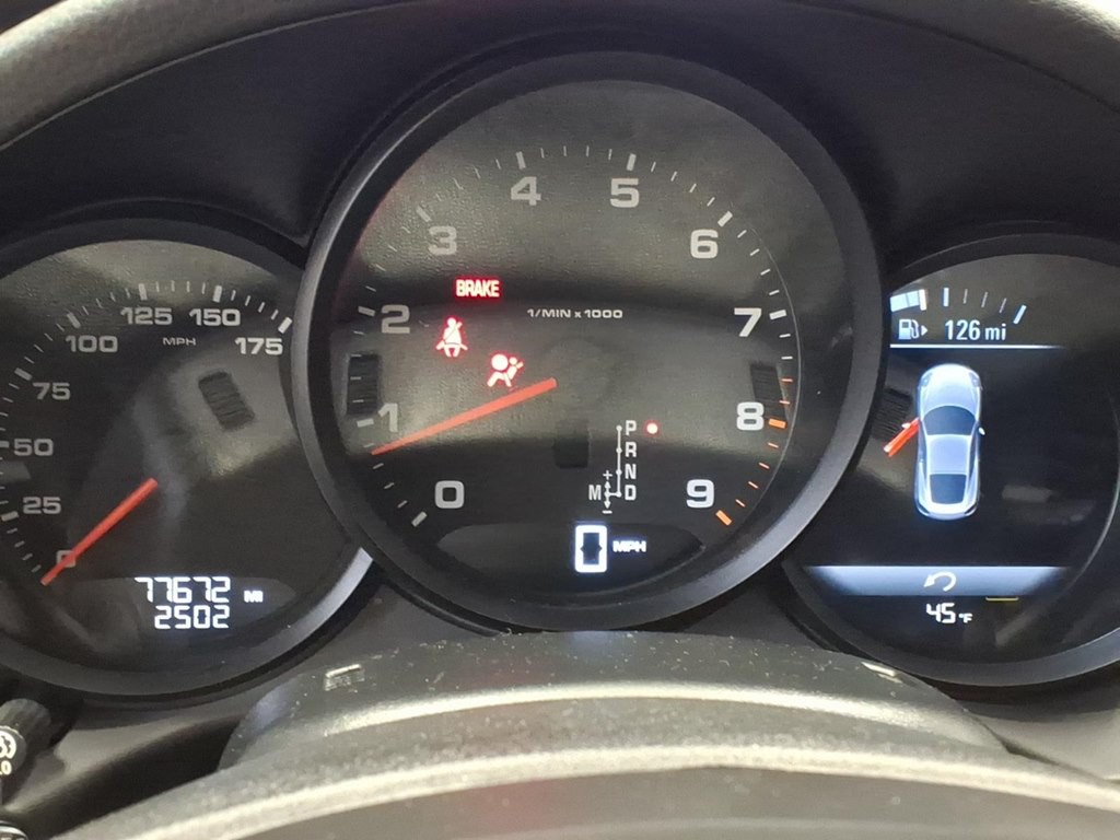 2016 Porsche Cayman Image 11