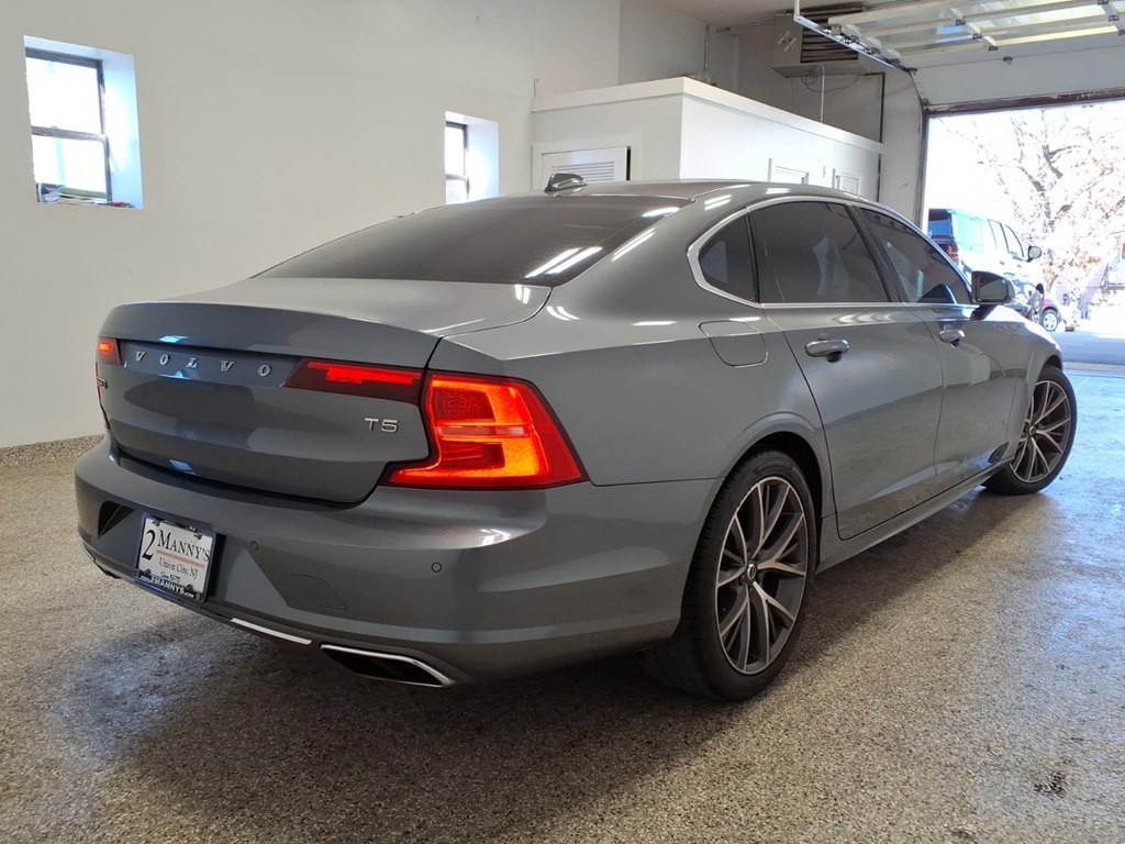 2019 Volvo S90 Image 4
