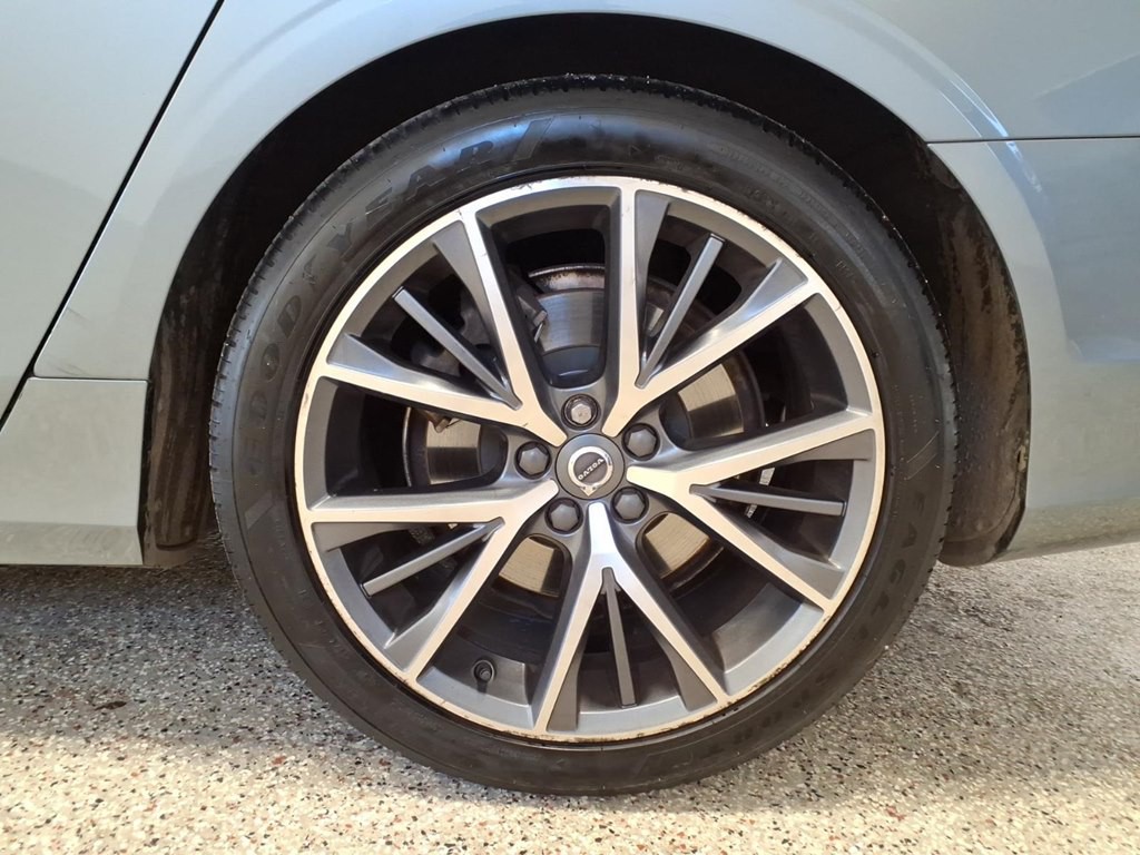 2019 Volvo S90 Image 7