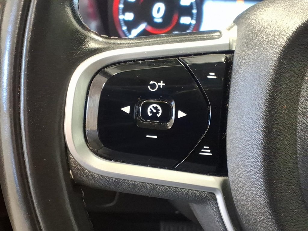 2019 Volvo S90 Image 10