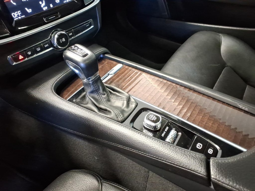 2019 Volvo S90 Image 17