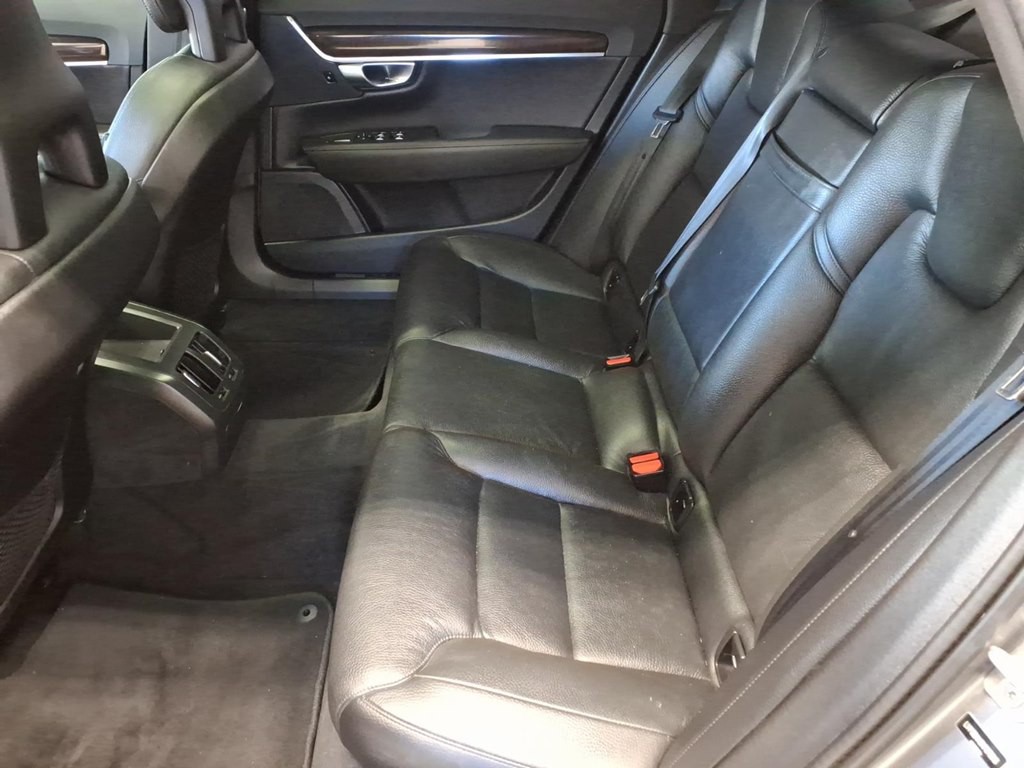 2019 Volvo S90 Image 21