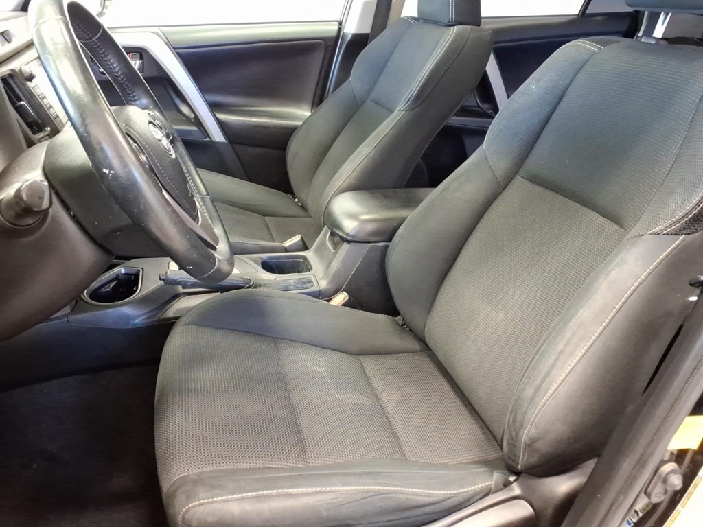 2016 Toyota Rav4 Image 17