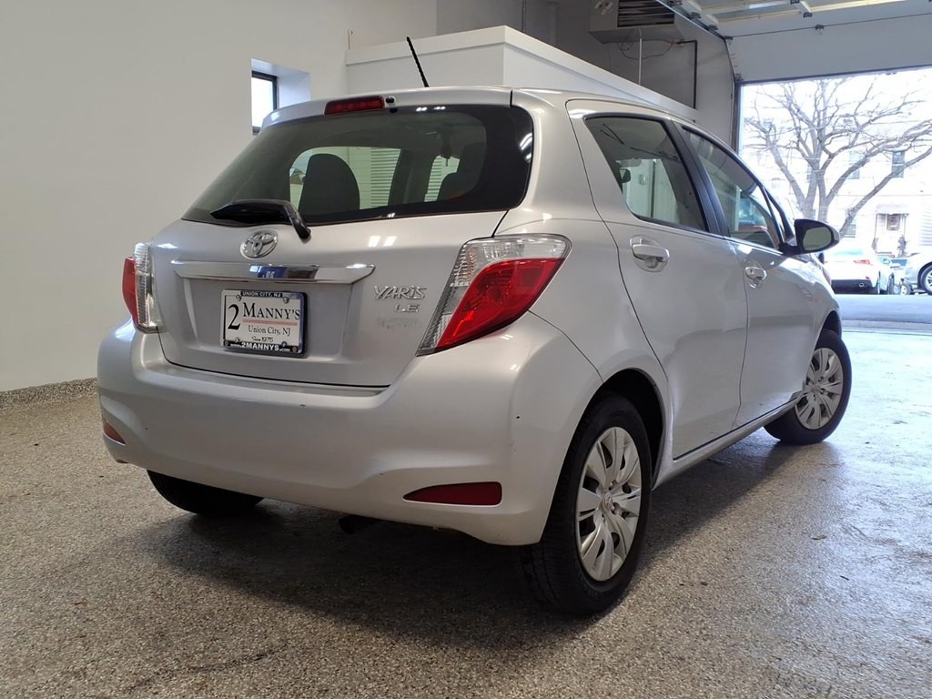2014 Toyota Yaris Image 4