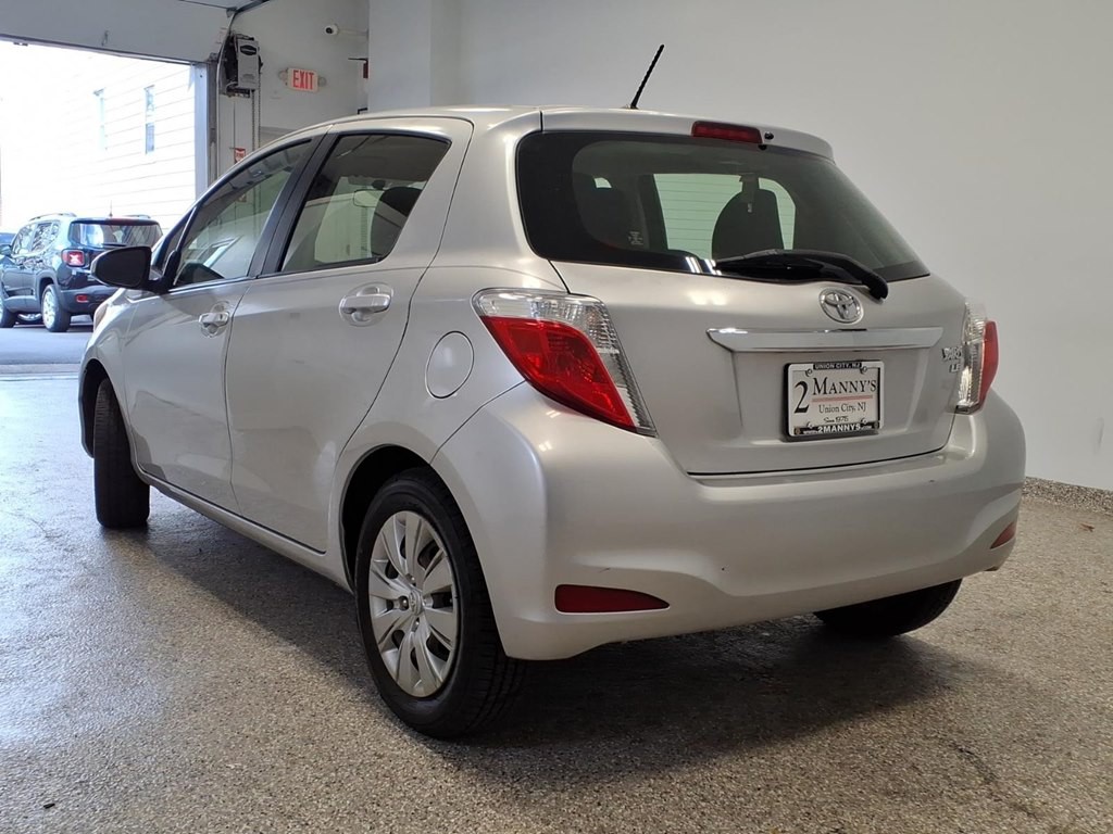 2014 Toyota Yaris Image 6