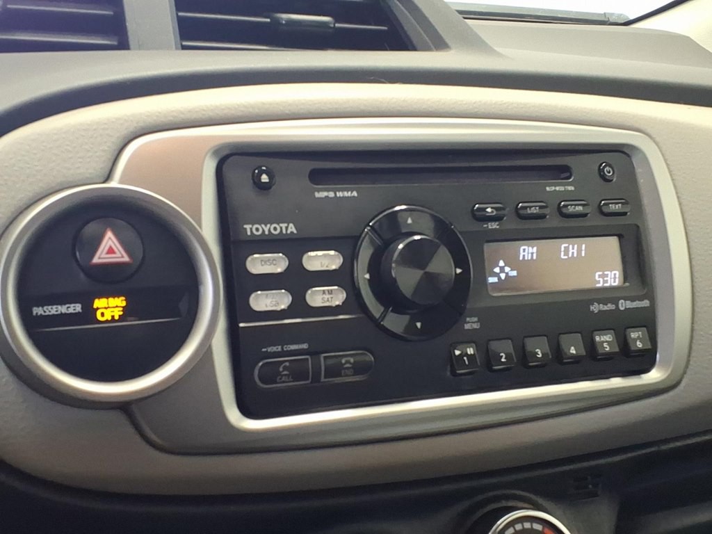2014 Toyota Yaris Image 12