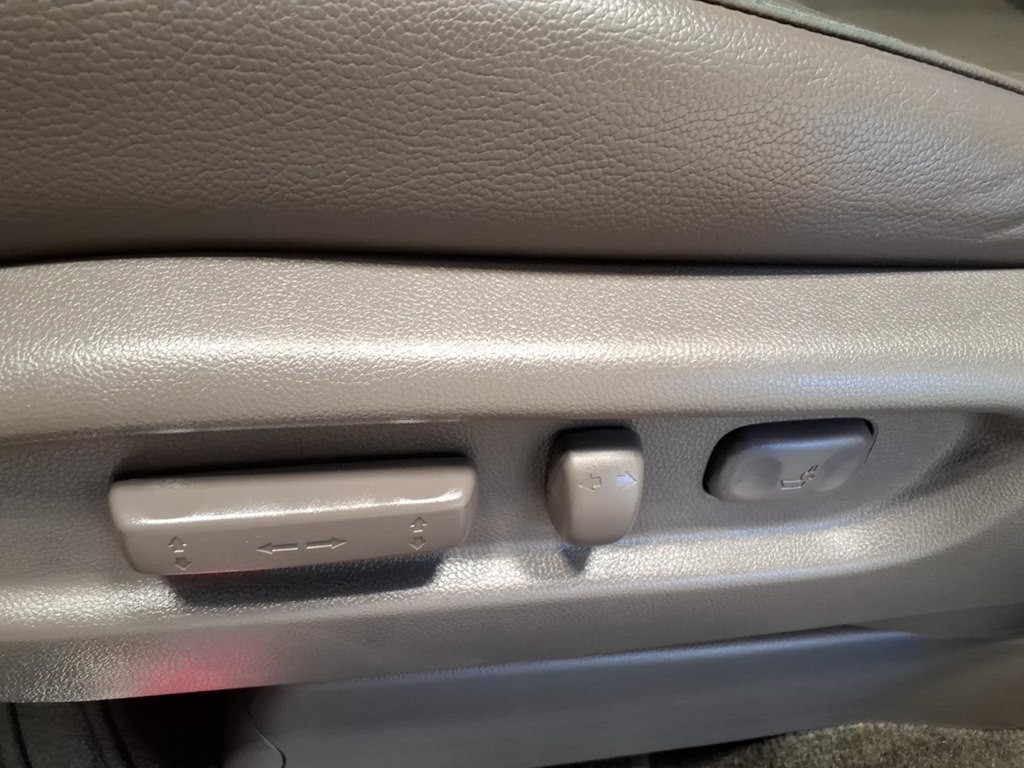 2012 Honda Odyssey Image 18