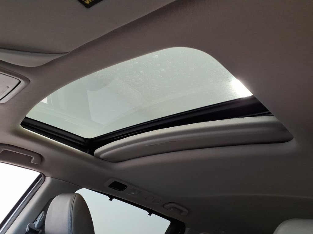 2012 Honda Odyssey Image 20