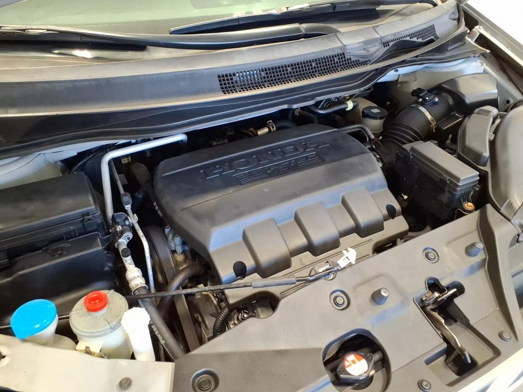 2012 Honda Odyssey Image 21