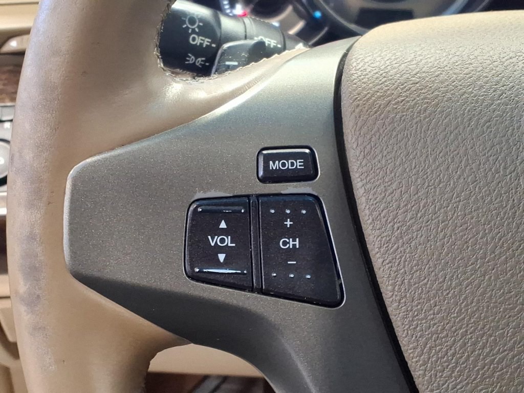 2011 Acura MDX Image 10