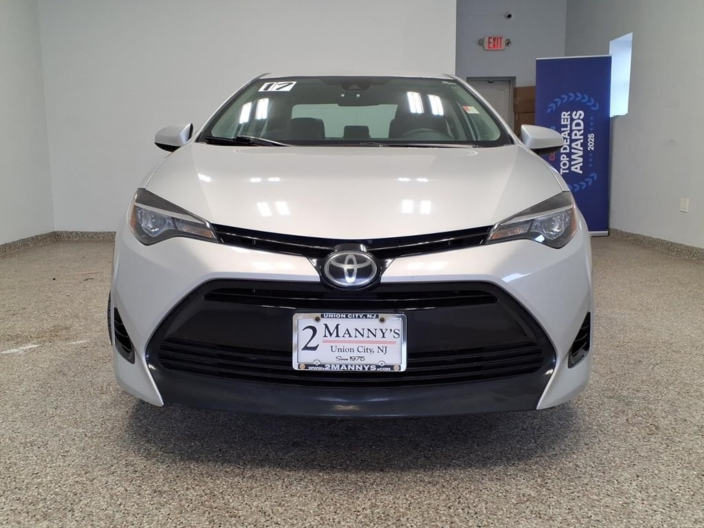2017 Toyota Corolla Image 2