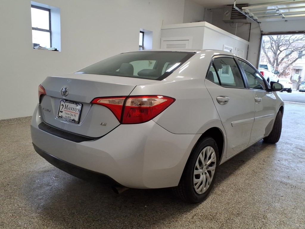 2017 Toyota Corolla Image 4