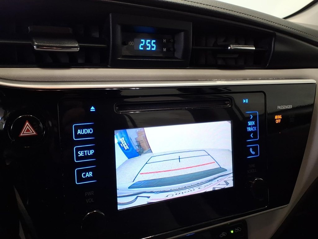 2017 Toyota Corolla Image 13