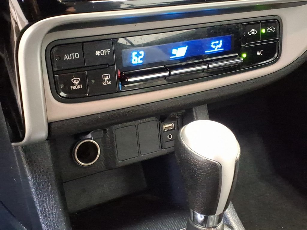 2017 Toyota Corolla Image 14