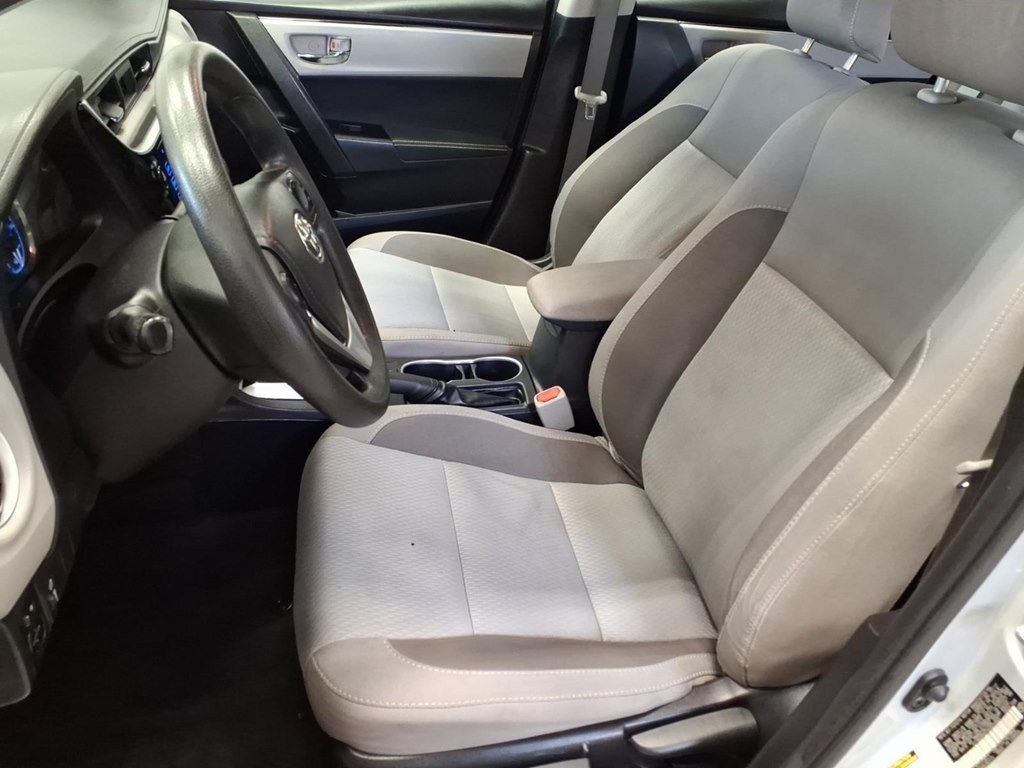 2017 Toyota Corolla Image 16