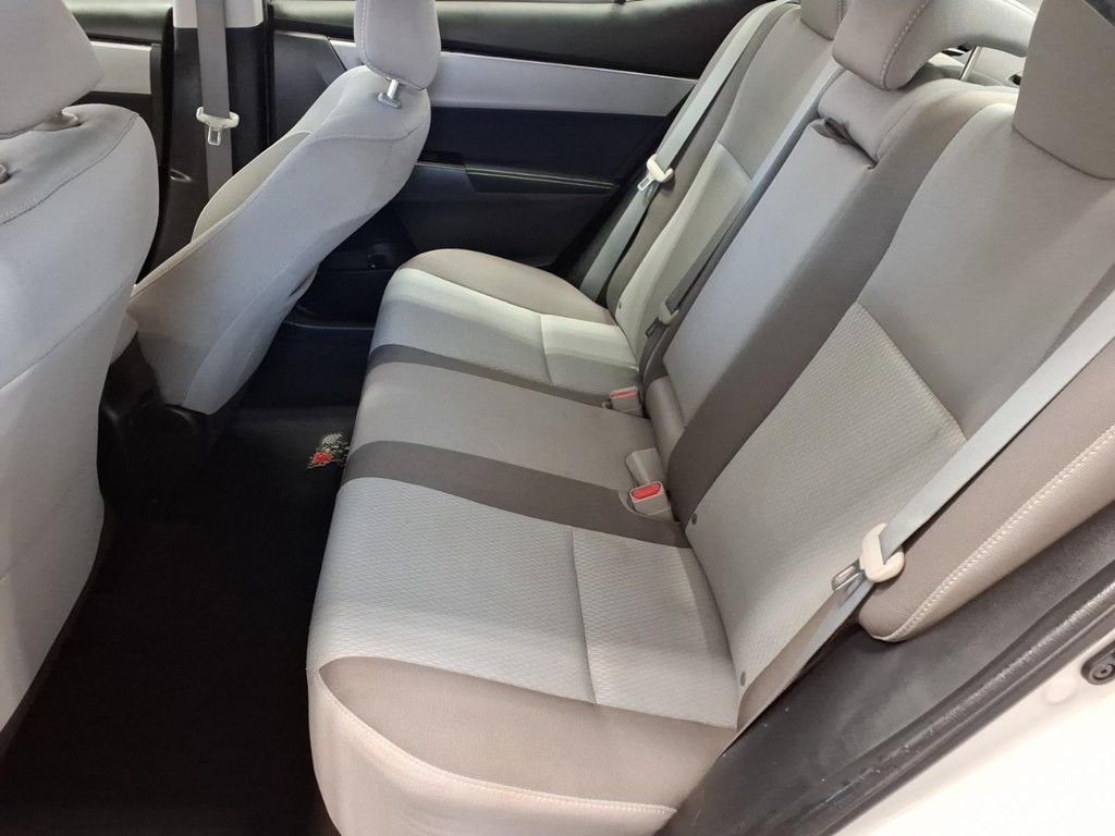 2017 Toyota Corolla Image 18