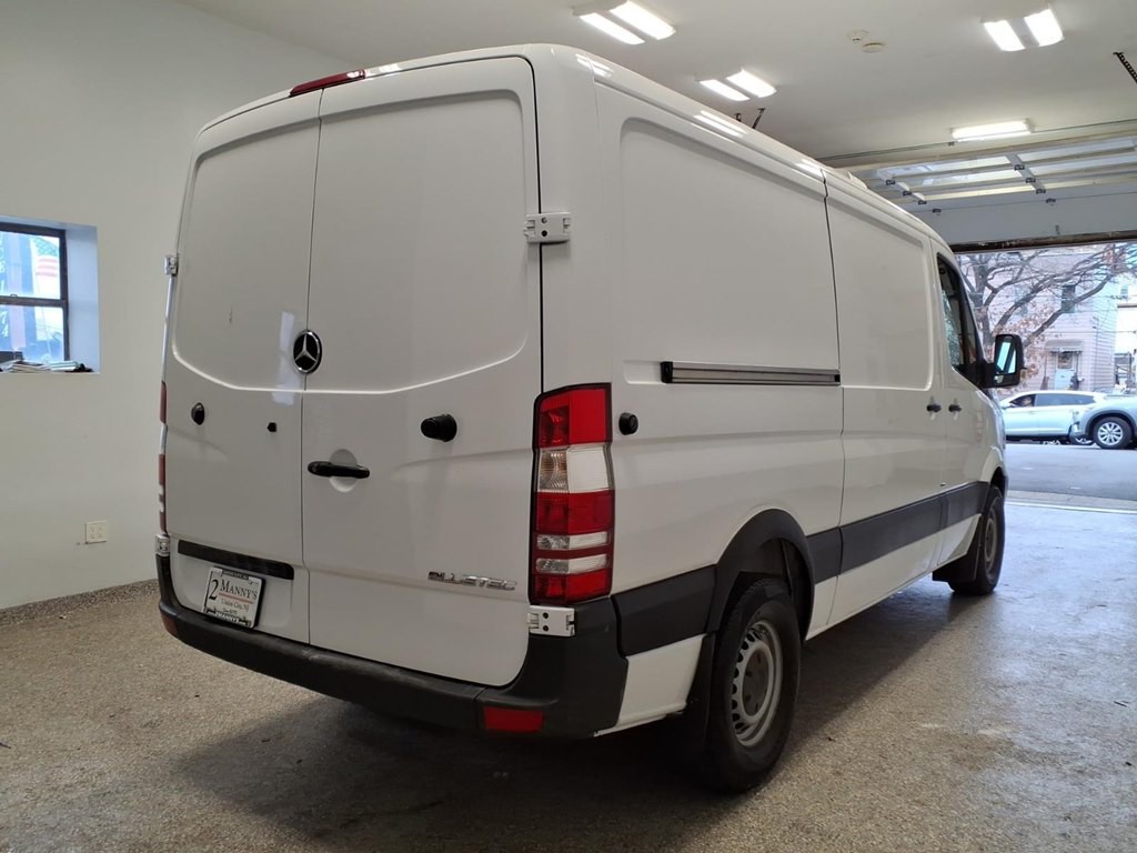 2014 Mercedes-Benz Sprinter Image 4