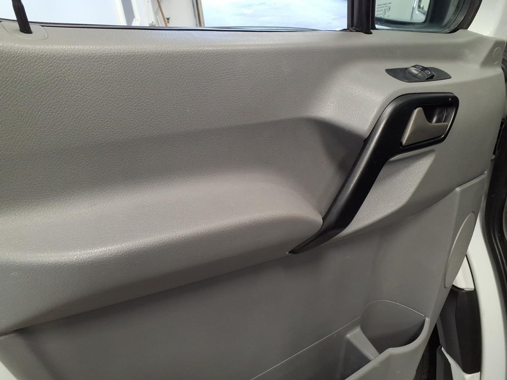 2014 Mercedes-Benz Sprinter Image 8